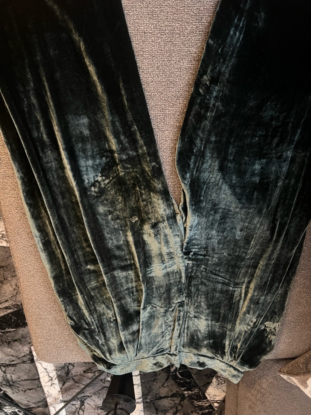 Banana Republic Velvet Pants in Deep Green - Picture 2 of 7